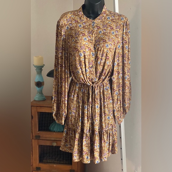 Rebecca Minkoff Helen Floral Dress. Color: Golden Yellow. Multi: Floral - Picture 5 of 11